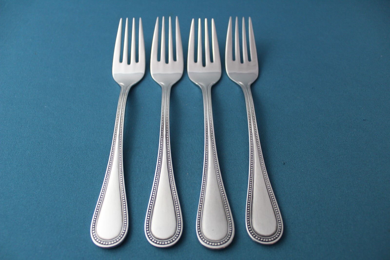 Towle Beaded Antique 18/8 Stainless Korea 7 1/8"