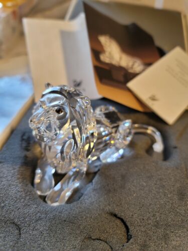 SWAROVSKI COLECCIONISTAS SOCIEDAD 1995 Edición Anual Limitada EL LEÓN NUEVO EN CAJA a22 - Imagen 3 de 7