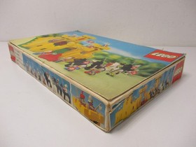 (AH 4) LEGO 375 YELLOW KNIGHTS CASTLE with original box and BA