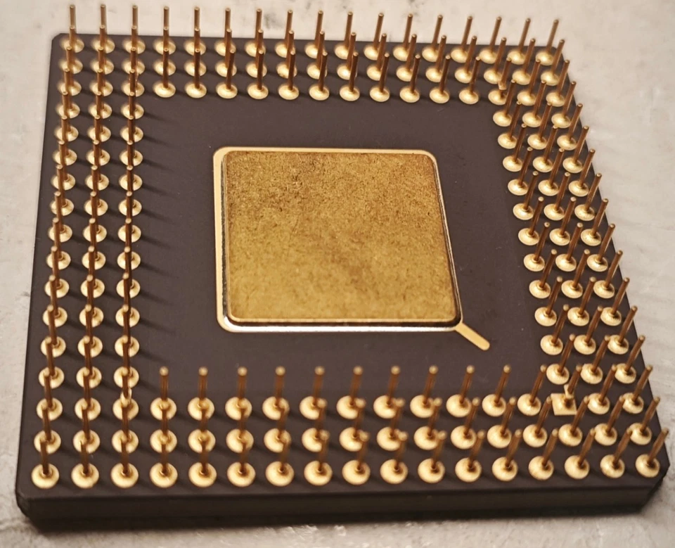 Socket 3 PGA168 100 MHz WB AMD AM486DX4-100V16BGC CPU *TESTED* - Image 2 of 4