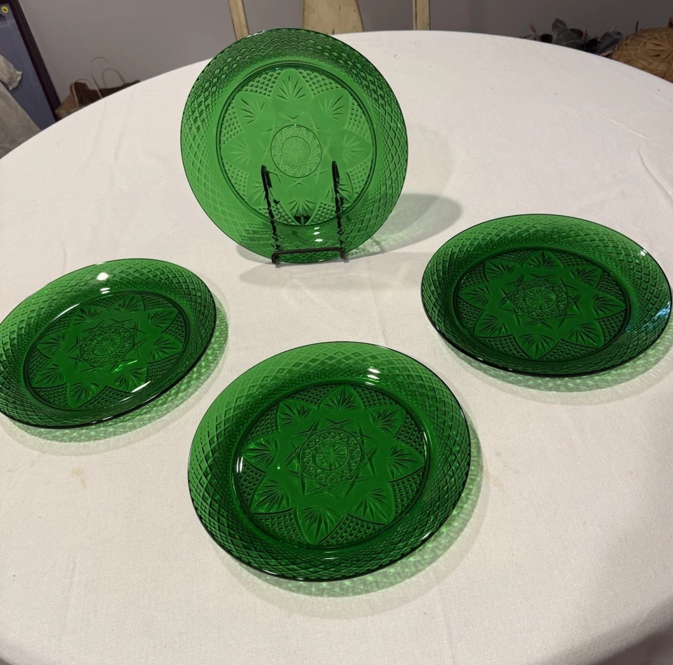 (set 4) Vintage Cristal D'Arques-Durand Antique Emerald Dinner Plates 10” RARE - Image 2 of 4
