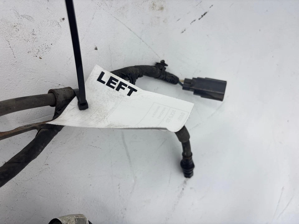 Pinça traseira esquerda Ford Fusion 2013-2020 - Imagem 3 de 4