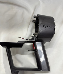 Dyson V11 Body ohne Motor aber mit funktionsfähige powerknopf .Für Klick Akku