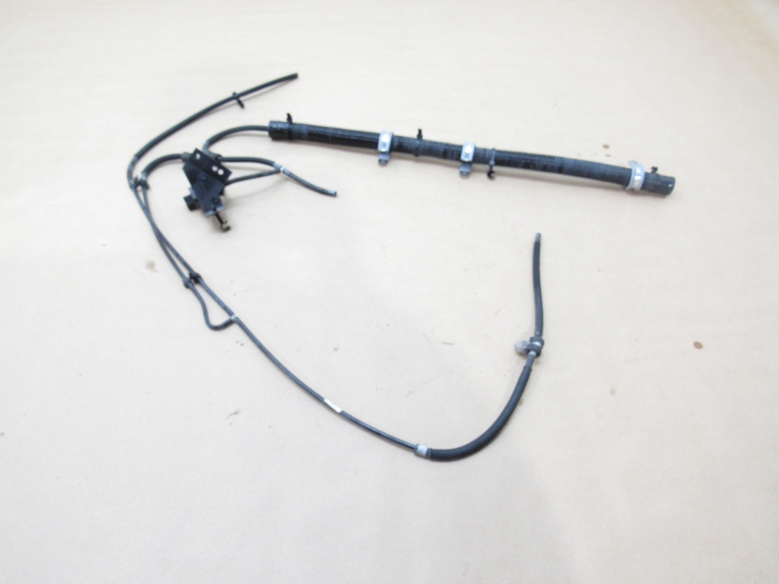 Bentley Continental GT 2012 Solnoid Vacuum Valve W/ Hose Pipe Line 11-18 ;#3