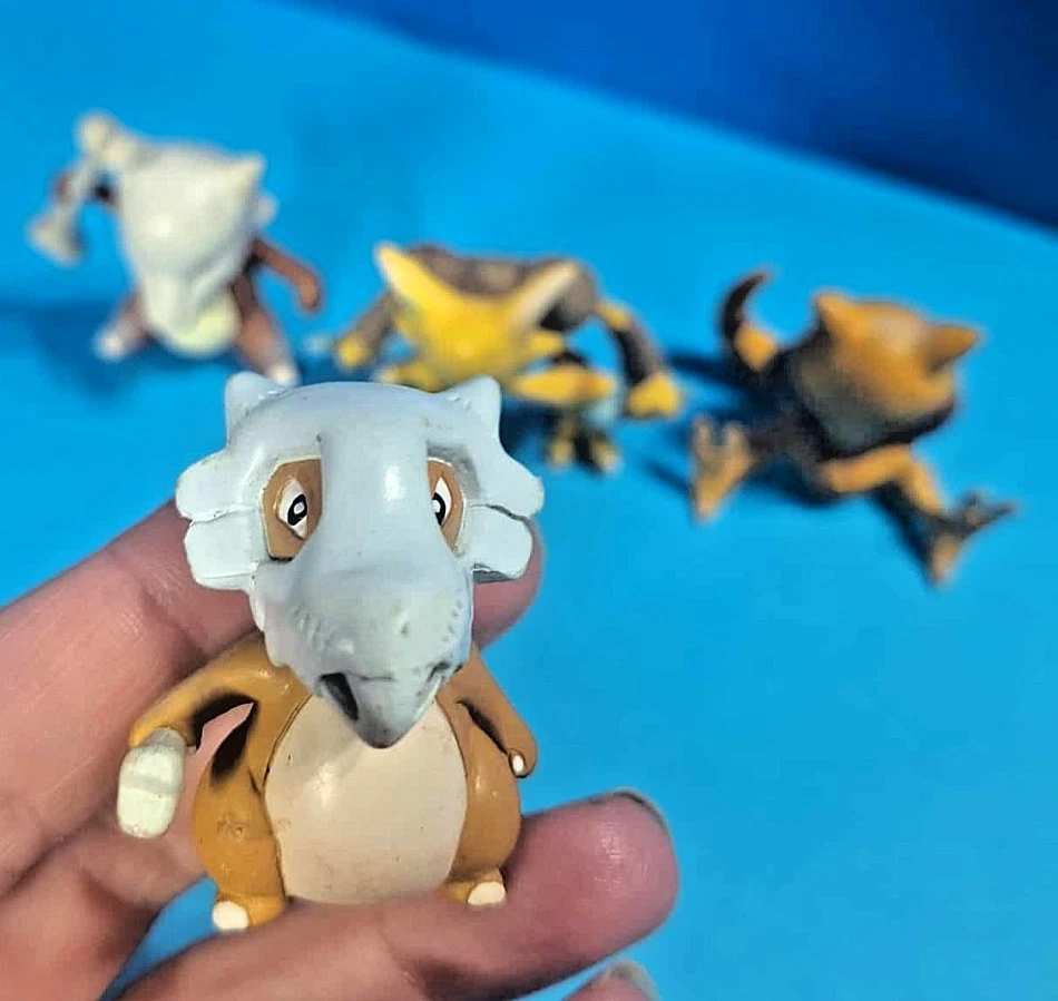 Figuras Pokémon de Tomy: CUBONE, MAROWAK, Alakazam y Abra Foto 2 de 4