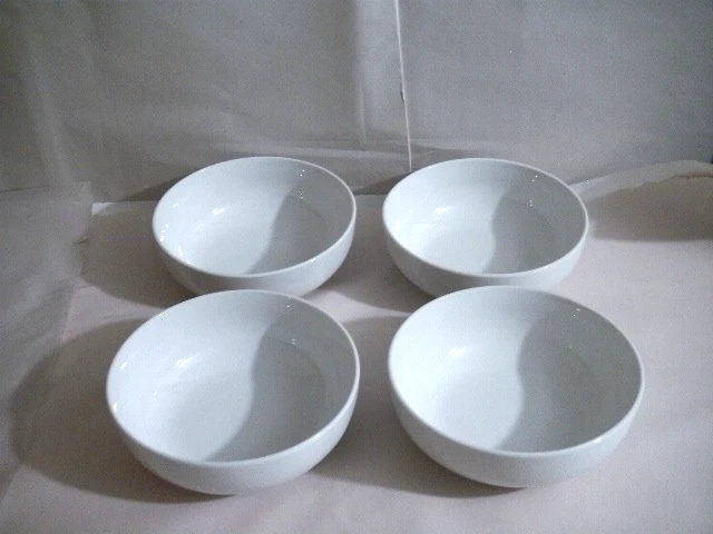 4 NEW MAINSTAYS WHITE BOWLS 5-3/4" SOUP CEREAL STONEWARE DISHWASHER & MICROWAVE - Image 2 of 4