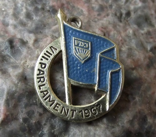 1967 FDJ Freie Deutsche Jugend Alemania Oriental Parlamento Juvenil RDA Pin Insignia - Imagen 1 de 10