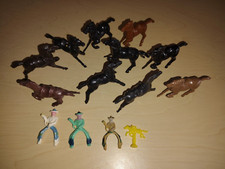 LOT OF VINTAGE ARCHER MADE IN USA PLASTIC TOY HORSES  COWBOYS