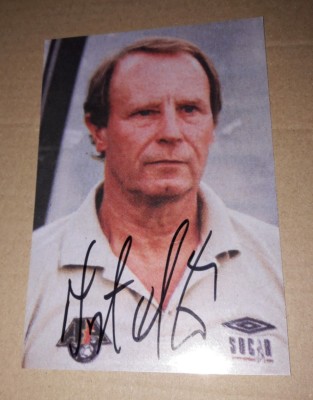 Signiertes Foto Berti Vogts Aserbaidschan NEU