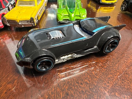 Set 14 Hot Wheels più altre auto pressofuse marche e disegni misti 61-32 - Foto 7 di 15