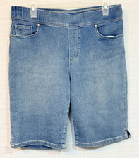 Gloria Vanderbilt All Around Slimming Effect Jean Shorts-Avery. 10 Average. Blue