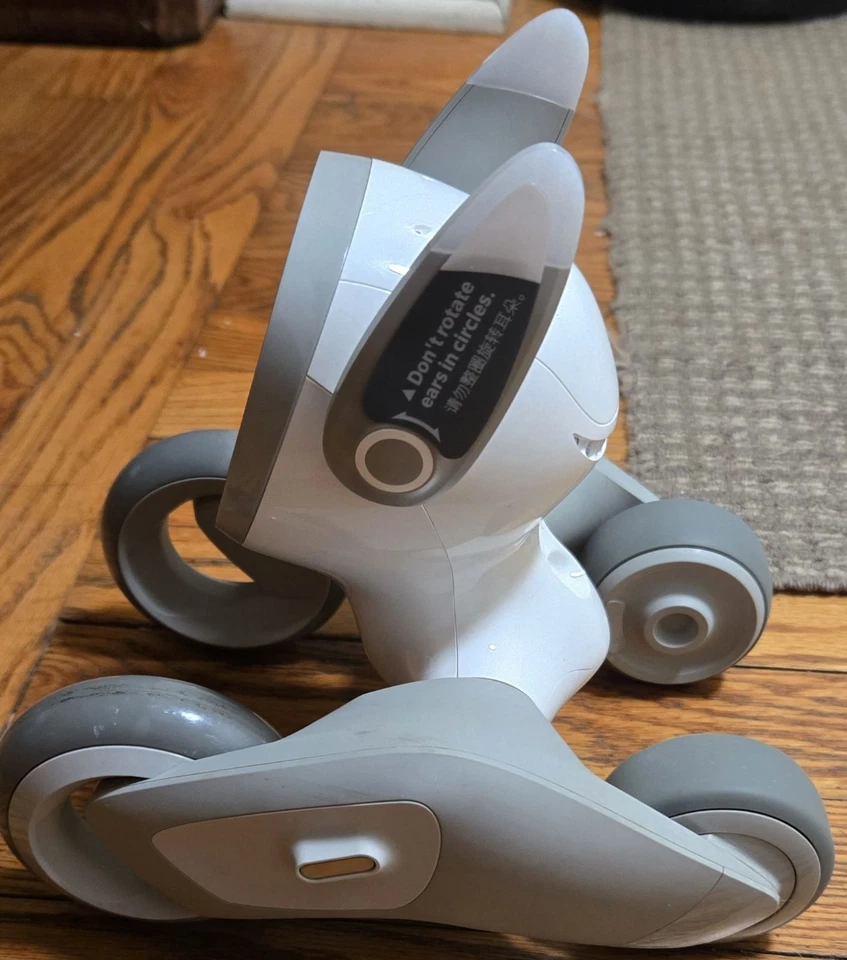 Robot Mascota Loona con Base de Carga Funcional, Kit de Juego, Cable USB, Caja Original Foto 2 de 4