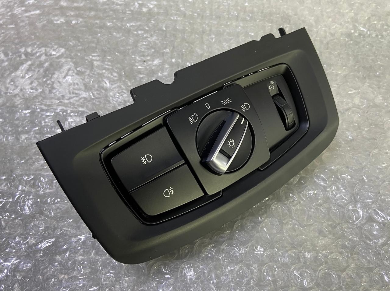 OEM BMW X1 X5 X6 F15 F16 HEADLIGHT CONTROL SWITCH PANEL 9311727