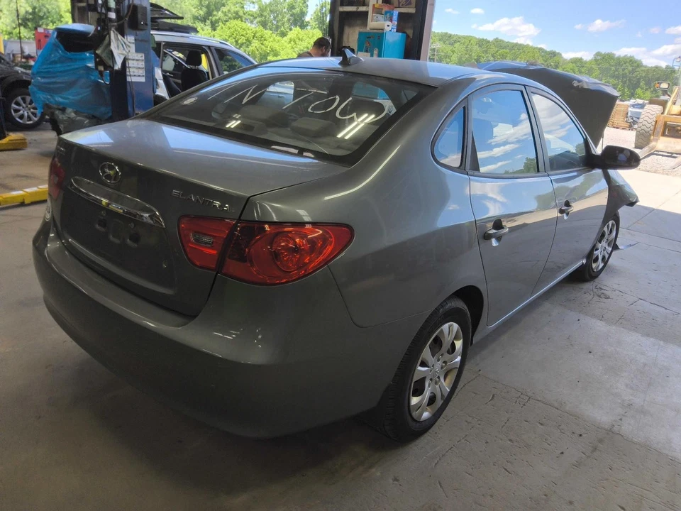 Espejo retrovisor interior delantero central usado se adapta a: Hyundai Elantra SW 2010 sin ga Foto 2 de 4