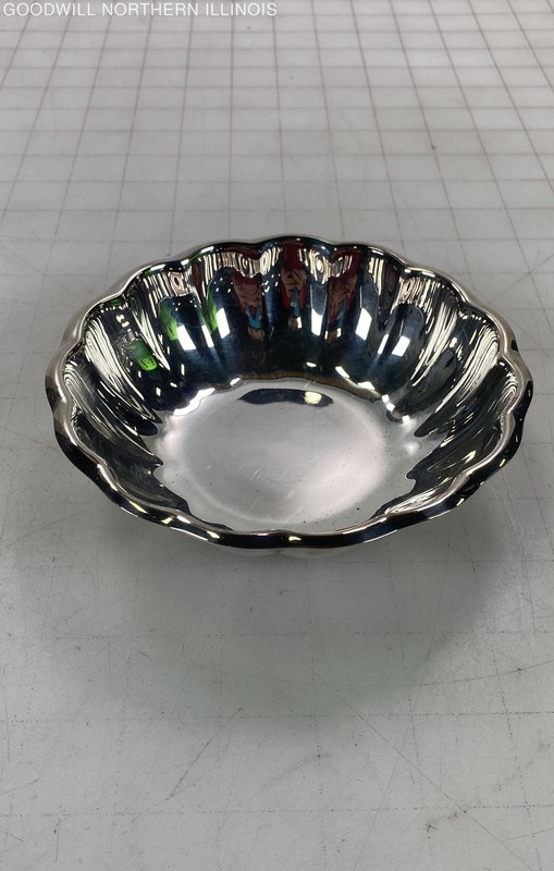 Vintage Reed & Barton 173 "Holiday" Silver-Plated Scalloped Fluted Bowl