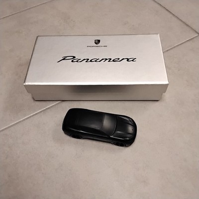 PORSCHE Panamera Briefbeschwerer Modellauto schwarz LIMITED EDITION