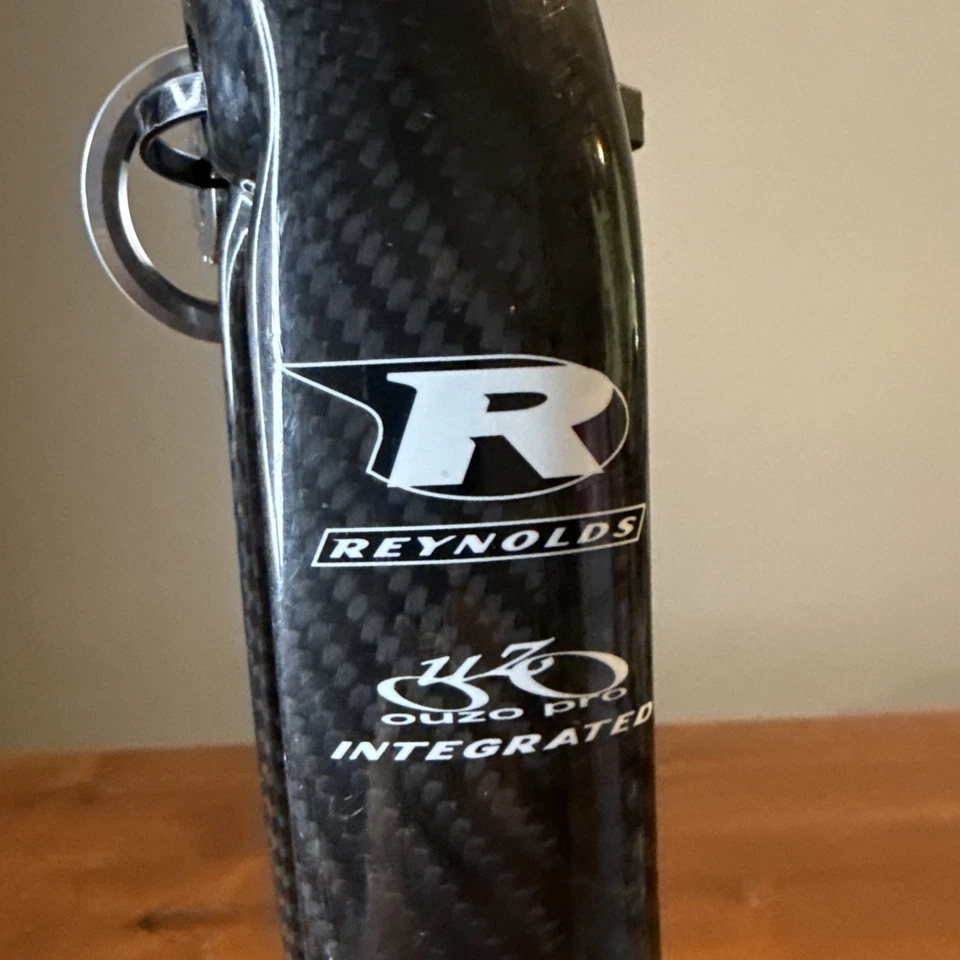 Reynolds Ouzo Pro Fork 700c Integrated 1-1/8” Threadless Carbon Steerer - Image 3 of 4