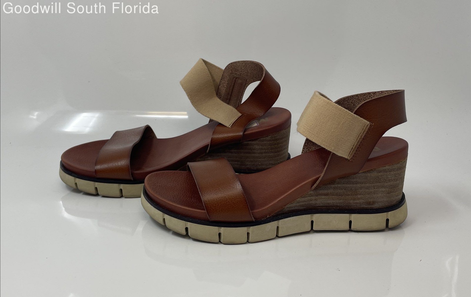 Mia Womens Adley Brown Open Toe Wedge Heel Ankle Strap Sandals Size 8