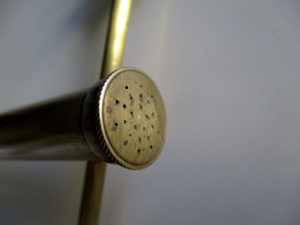 SERINGUE BRUINEUSE ancienne - Photo 2/3