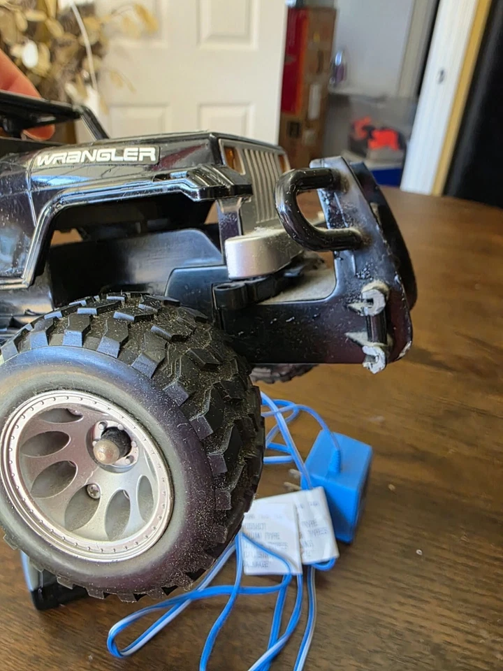 Jeep Wrangler RC vintage NIKKO incluye control remoto original y batería en buen estado Foto 4 de 4