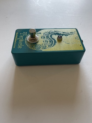 Pedal efecto para guitarra EarthQuaker Devices Tentacle analógico octava arriba octava + caja - Imagen 4 de 6