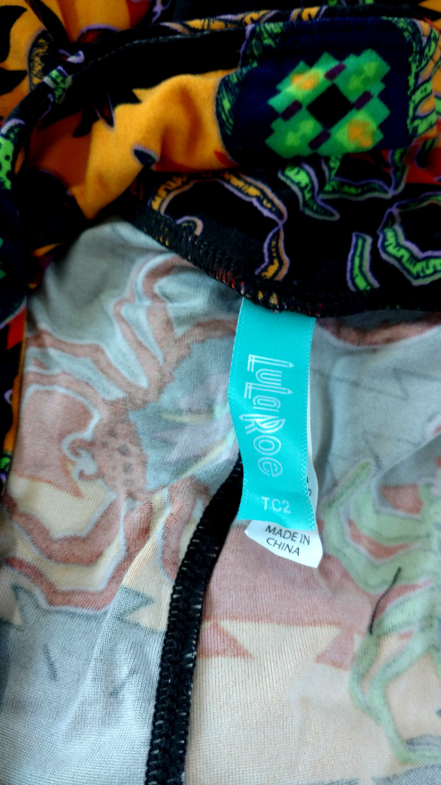 Tissu imprimé : coton halloween crânes Bio Oeko-tex
