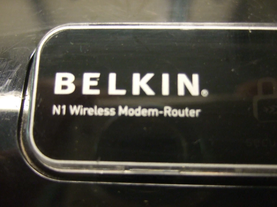 MODEM ROUTER F5D8631-4 WITH MICRO FILTER & CABLES BELKIN N1 WIRELESS ADSL2+ M380 - Image 2 of 4