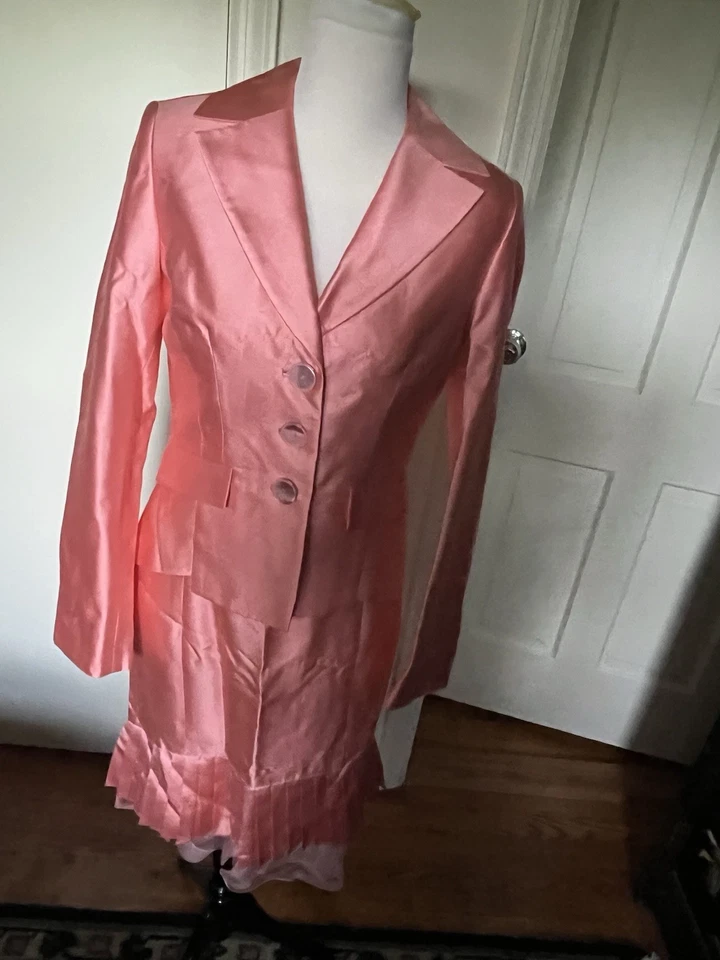 NOVO Terno 100% Seda Cor Coral Tamanho 8 Feminino Fabricado no Canadá - Imagem 2 de 4