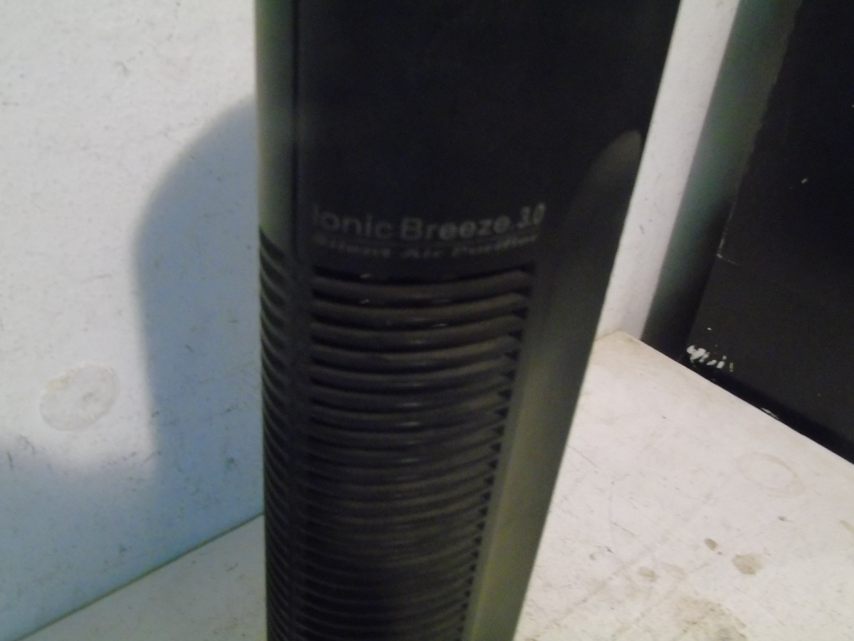 Sharper Image Ionic Breeze 3.0 Ionizer Air Purifier SI397 for sale