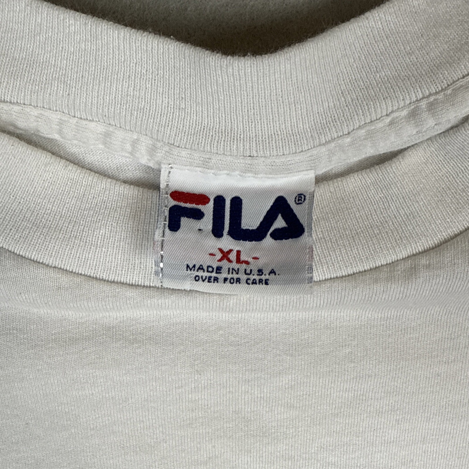 T shirt vintage FILA sport sul campo tennis punto singolo. Uomo XL