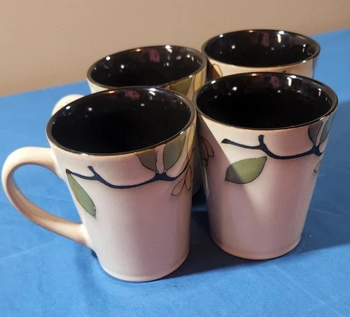 Mikasa Emory 2 Coffee Mugs Cups (12 oz) Floral Border Yellow Flowers NICE!!