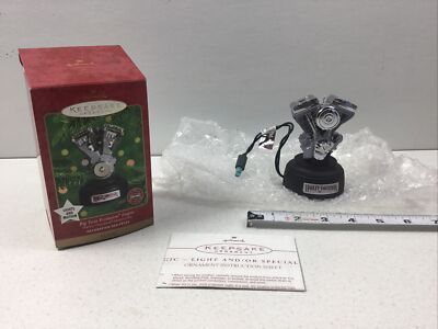 2000 Hallmark Keepsake Ornament HARLEY DAVIDSON Big Twin Evolution Engine Motion