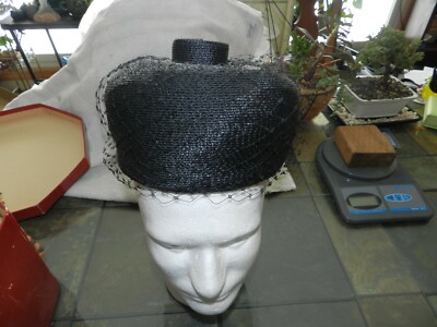 Vintage Union Made Women's 22 Black Plastic Hat With Swirled top Net 