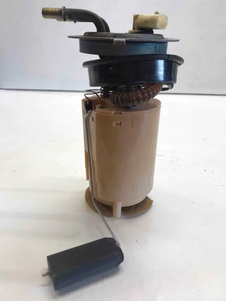 GMC ENVOY 2002-2004 bomba de combustible gasolina con conjunto de sensor 4,2 L 15077623 usado Foto 3 de 4