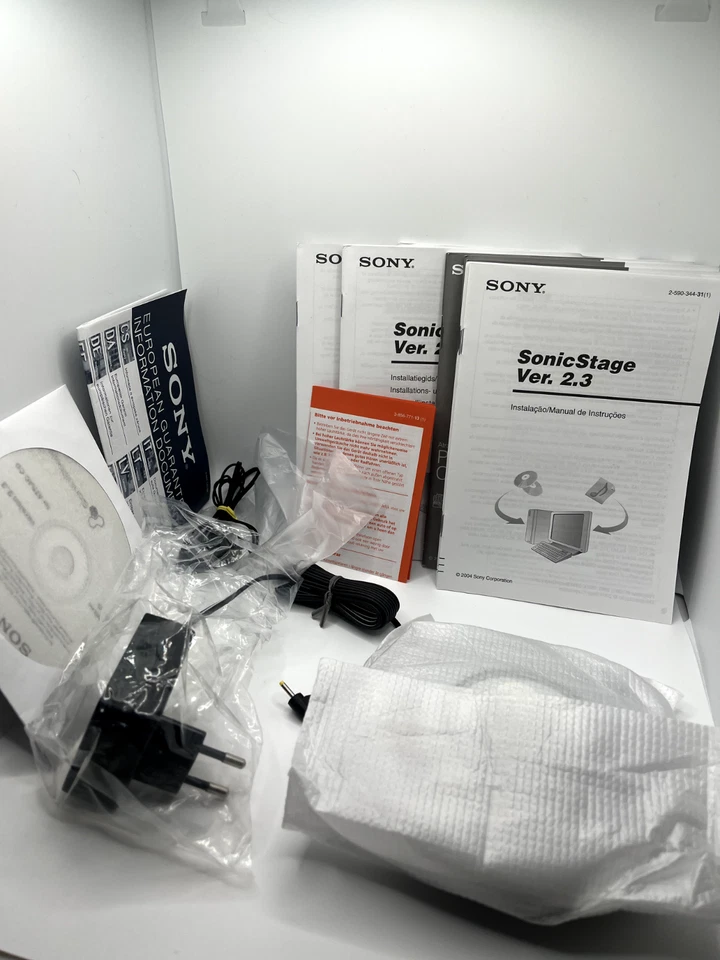 Sony DNE319 MP3/ATRAC CD Walkman – Neu & OVP, Silber, Top Zustand (D-319NE/ LC) - Bild 2 von 4