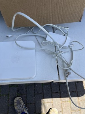 Apple A1408 AirPort Extreme 5th Gen Wireless Base Station WiFi Router MD031LLA
