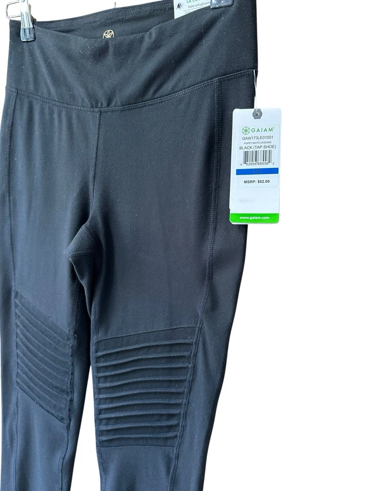 Leggings Giam para mujer XS The OM Fit Poppy Motto negros Foto 3 de 4