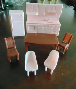 miniature dollhouse kitchen furniture