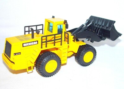 Miniature Joal Compact 1/50 - Volvo Michigan L320 (N°239) - Chargeuse Jaune Métal - Boîte Fermée