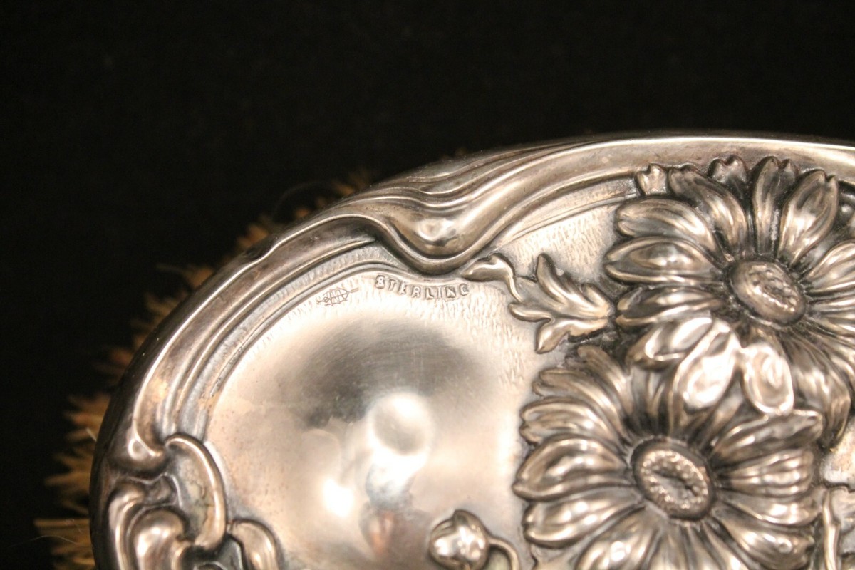 International Silver Company Vintage Silver Plated Repousse Floral Hair Brush Antique REPOUSSE FLORAL Sterling HAT BRUSH-Stone Sterling  main image 3