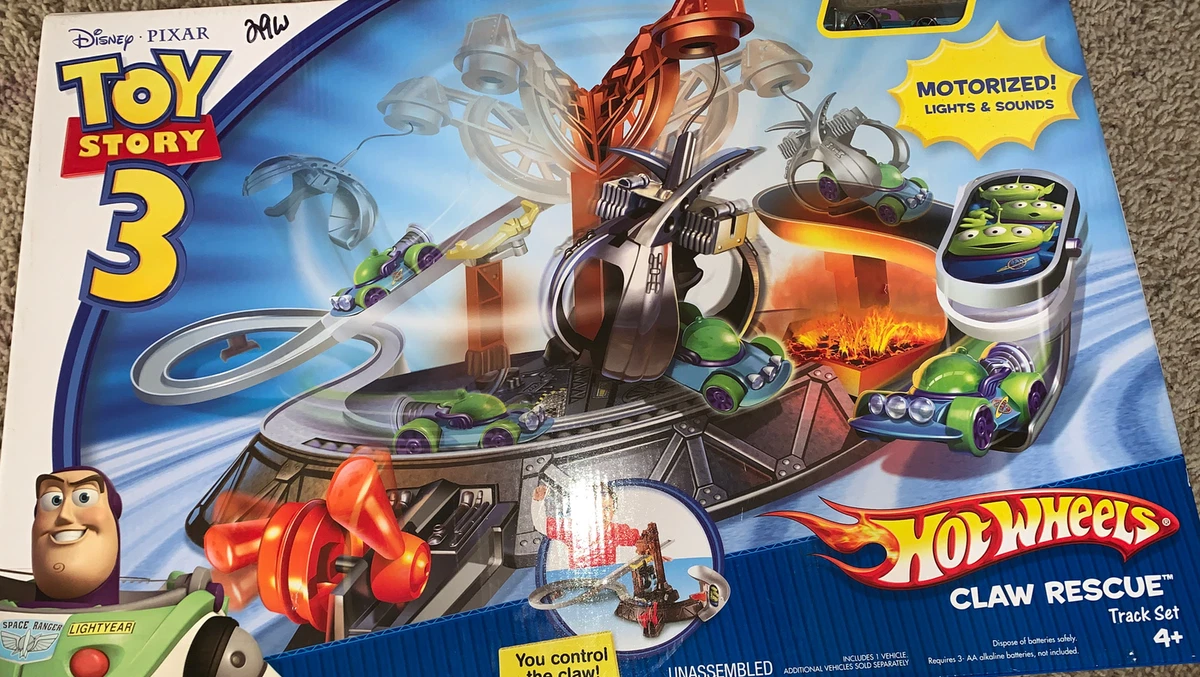 Hot Wheels Toy Story 3 Claw Rescue Track Set New Sealed Disney