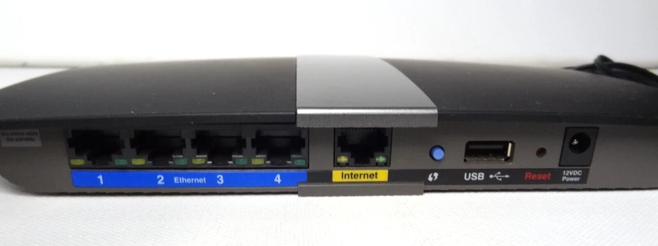 Cisco Linksys EA4500 450 Mbps Gigabit Dual Band Wi-Fi Wireless N900 Router - Image 3 of 4
