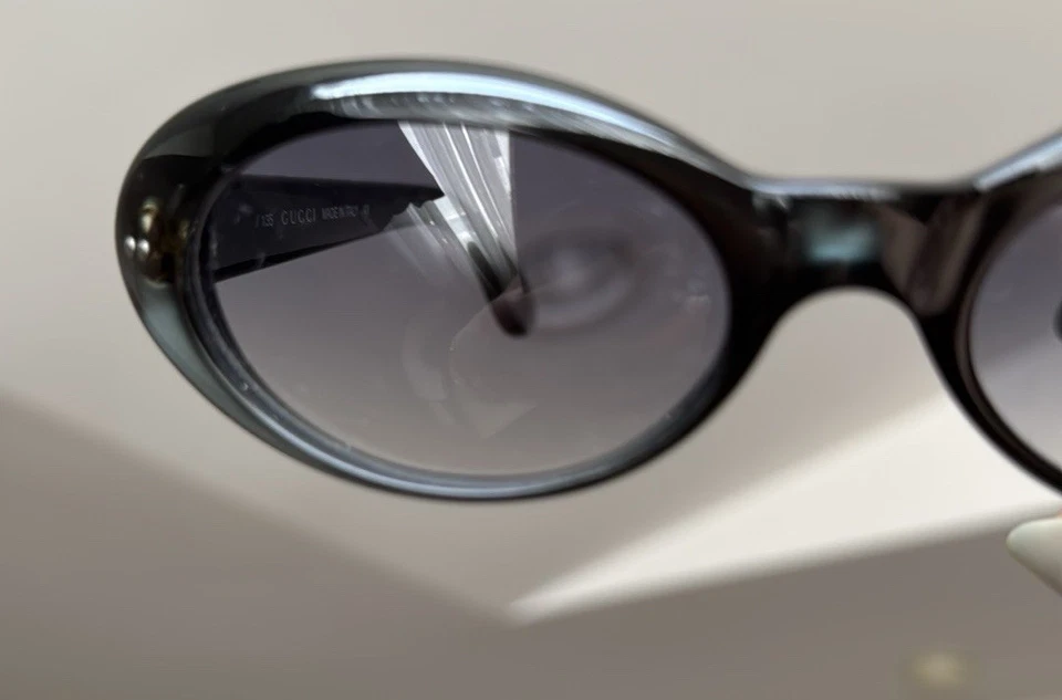 GAFAS DE SOL OVALADAS GUCCI VINTAGE Foto 2 de 4