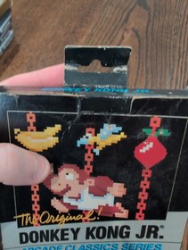 Donkey Kong Jr. NES Nintendo 5-Screw Black Box w/ Sleeve & Foam Tab NO MANUAL