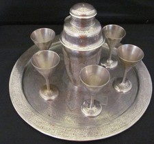 Au&szlig;ergew&ouml;hnliches Vintage-Cocktailshaker-Set von 1944 &ndash;