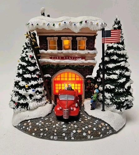 Thomas Kinkade 2019 A First Responder's Christmas Fire Station  Tested Works