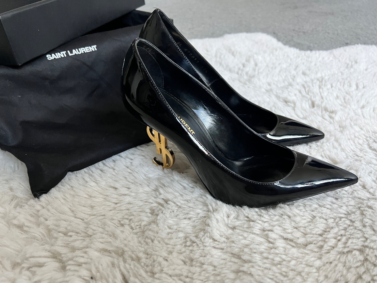 Décolleté Saint Laurent Opyum punta nera in pelle verniciata logo tacco taglia 37 5