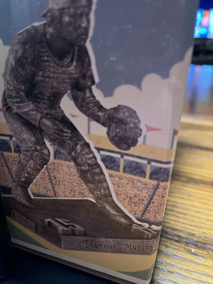 Estatuilla de bronce Thurman Munson Yankee SGA DiLusso 2005 Monument Park Collection Foto 4 de 4