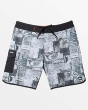 QUIKSILVER Men's Boardshorts AQUA STAMP - KVJ7 - Size 32 - NWT