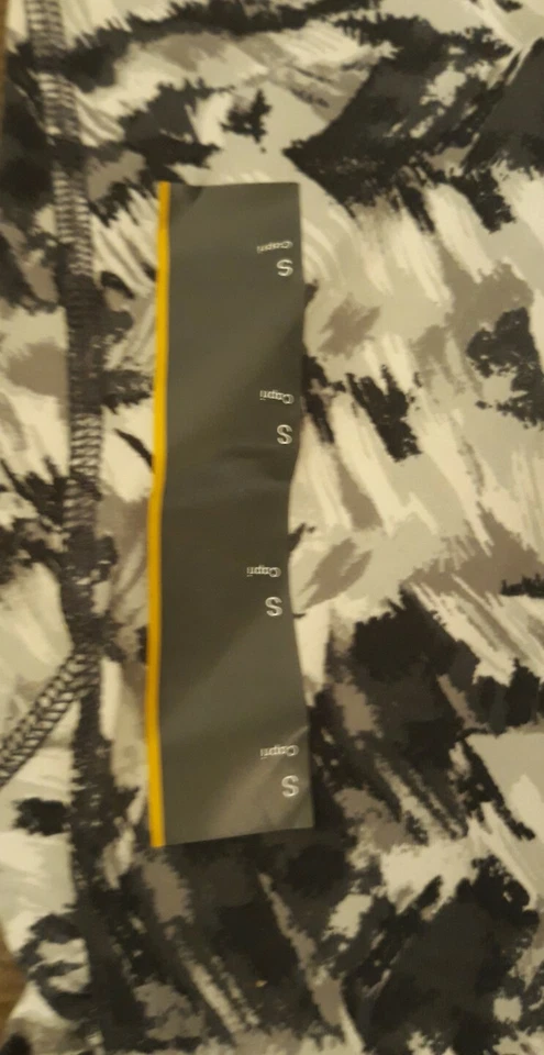 Leggings Capri All In Motion para Meninas Cinza, Estampa Branca Tamanho Pequeno 6/6X - Imagem 2 de 4